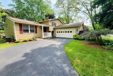 Spacious & Updated 4-Bedroom Home in Riverton – Just Listed!