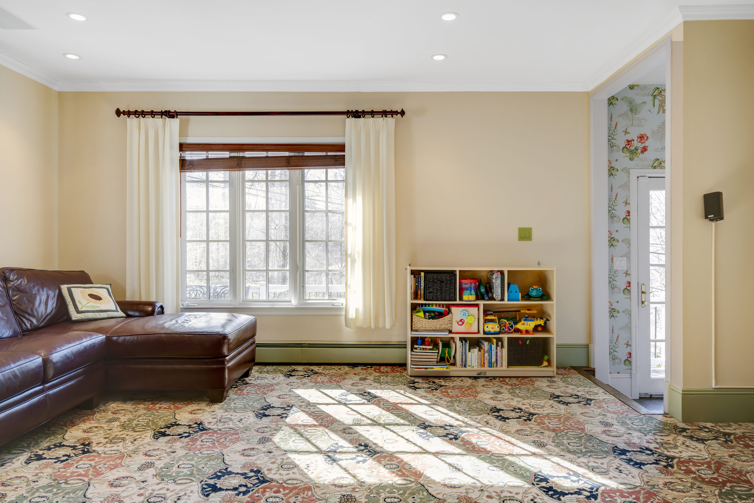 539 Manhasset Woods Road Manhasset NY 11030 Ryan & Stephanie McNeil