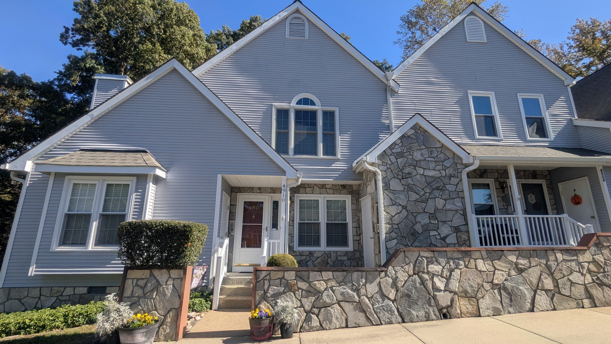 PXL_20251023_171041347.RAW-01.COVER