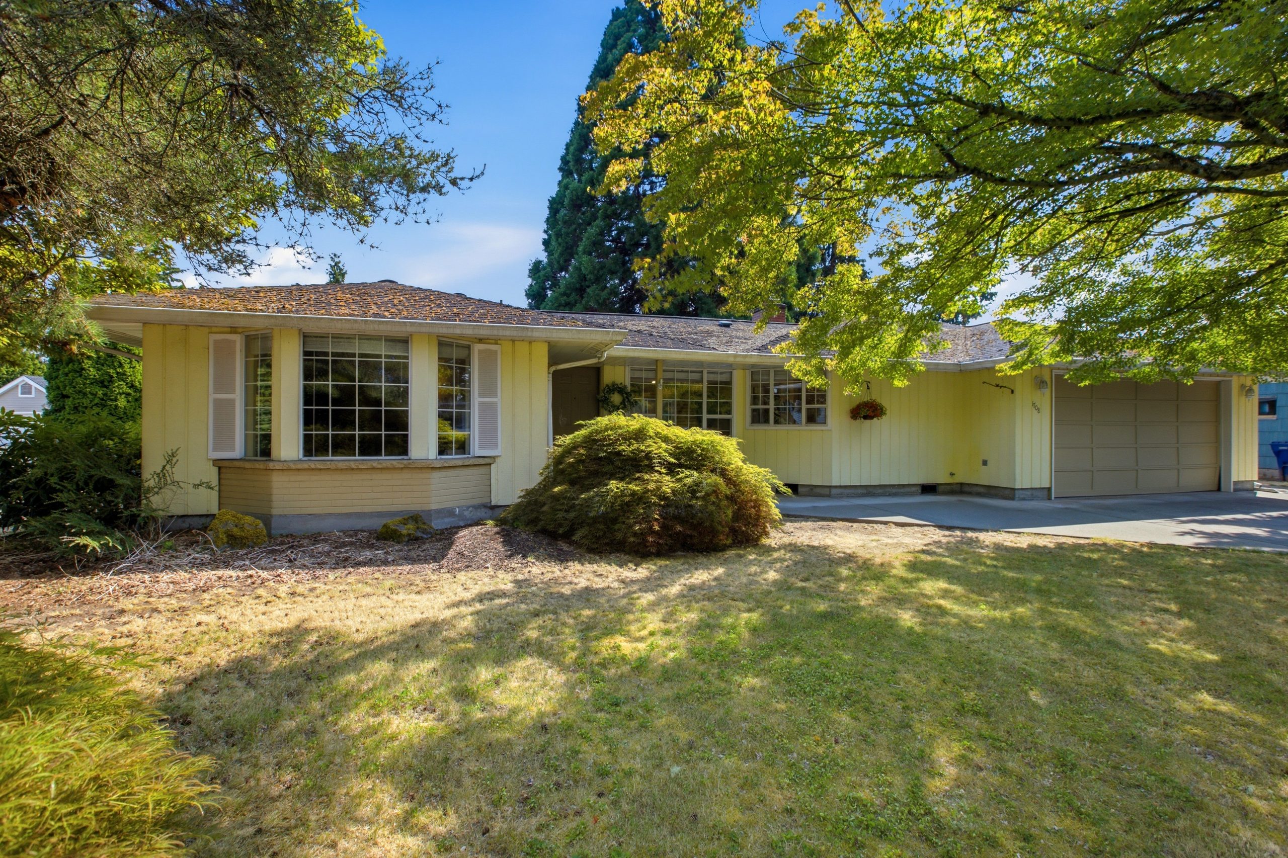 1 Story Home On A Corner Lot