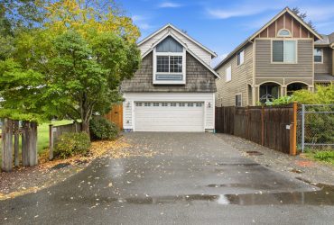 2 Story Home ( The home for Seattle commuters)