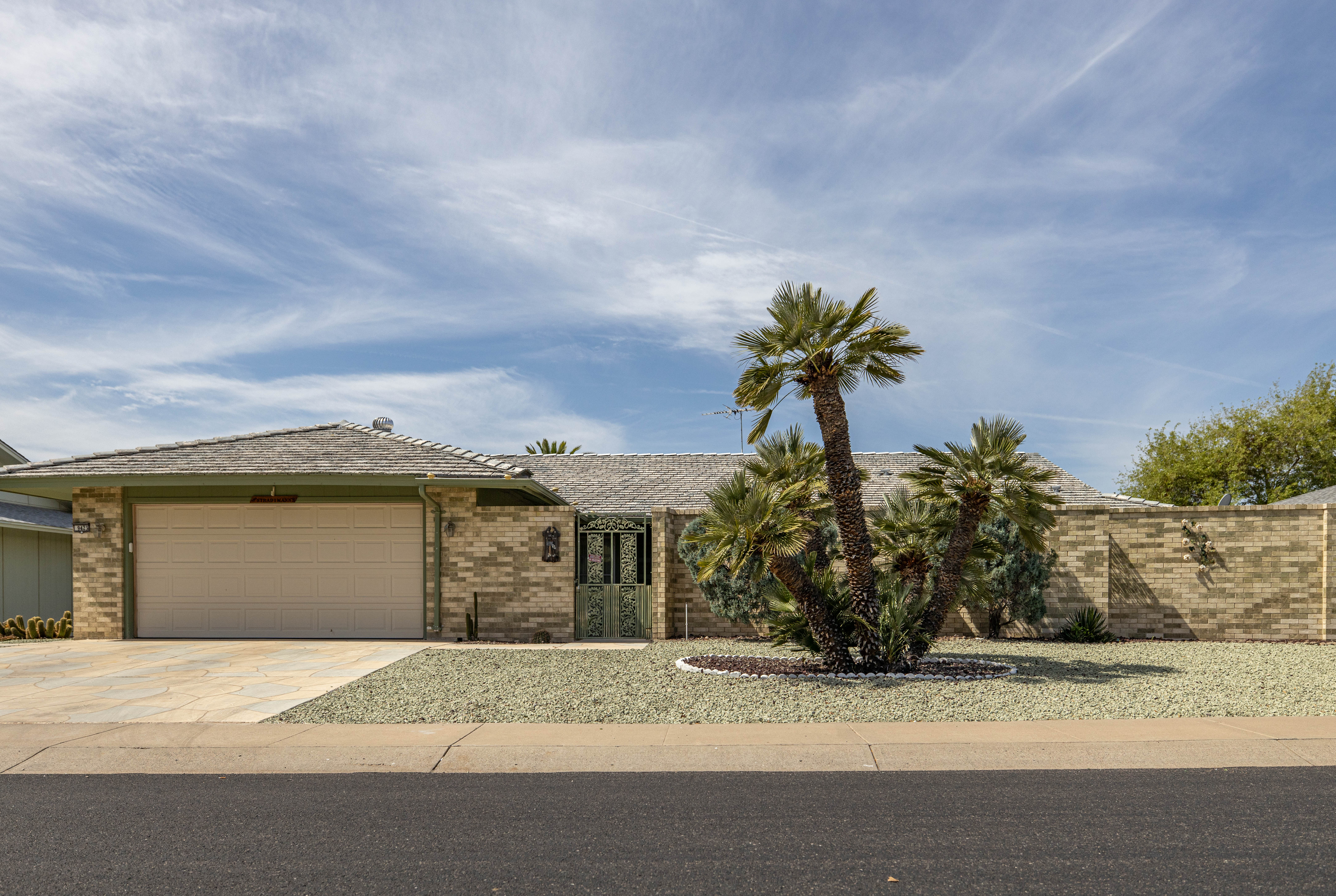 9423 W Spanish Moss Sun City, AZ 85373 1