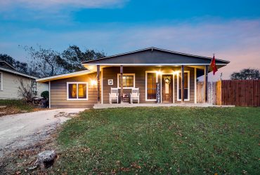 Beautiful home with modern farmhouse feel, just minutes from Decatur town square.