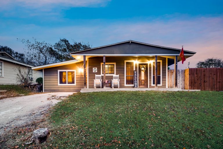 1802 N Trinity St Decatur Texas (9)