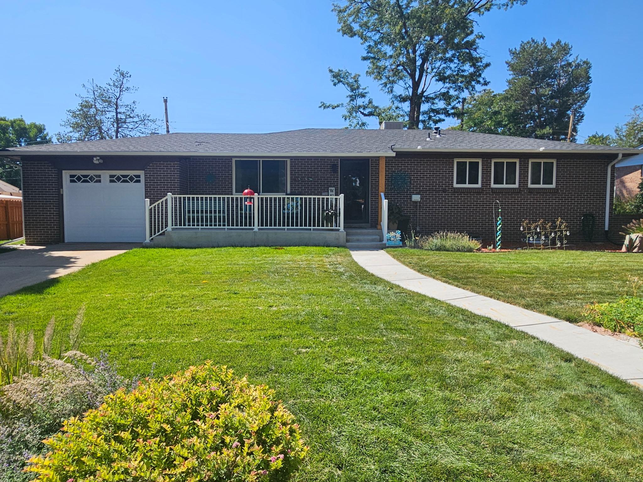 Live in Lakewood, CO