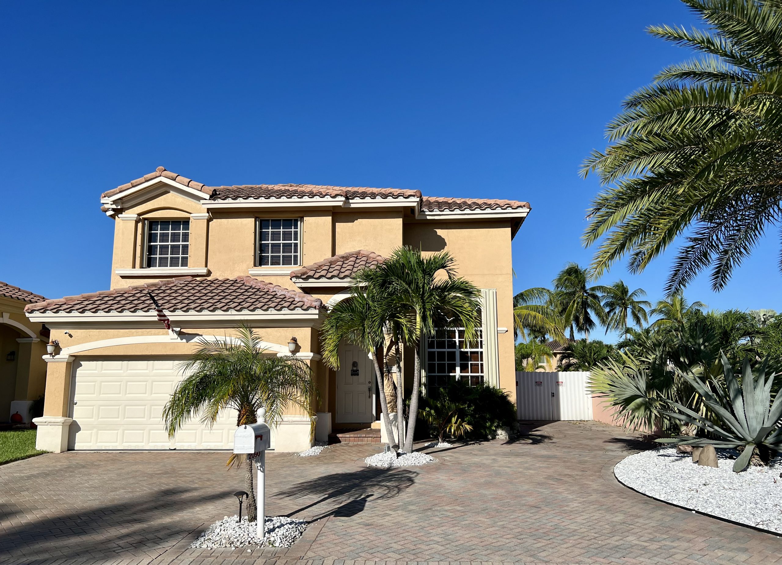 Immaculate 2 Story Pool Home in Victoria Villas Pembroke Pines Florida