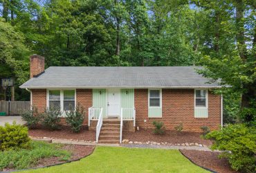 Great North Raleigh Home In Ideal Location