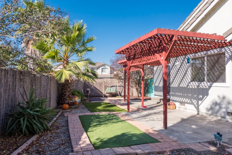 400-quince-street-windsor-ca-95492-backyard2