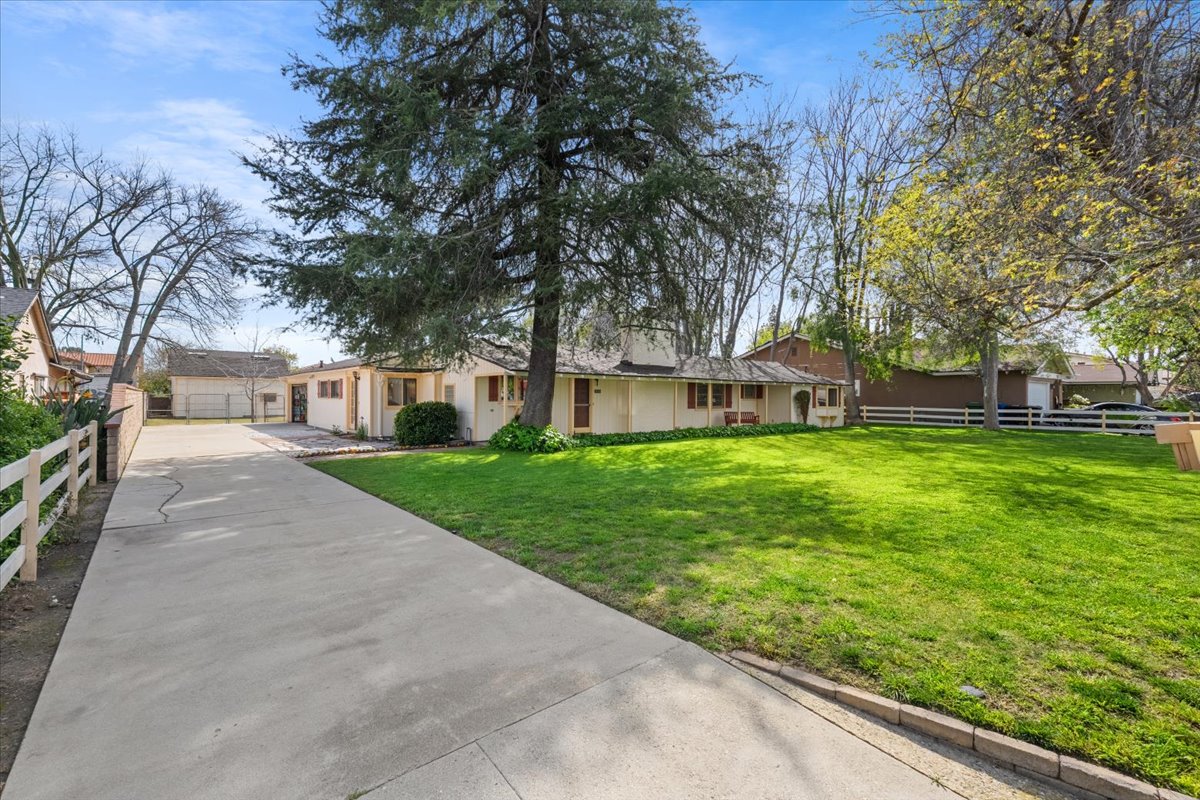 20738 Bryant St, Winnetka, CA 91306