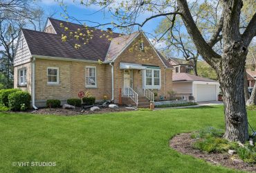 182 6th St., Wheeling, IL 60090-2917