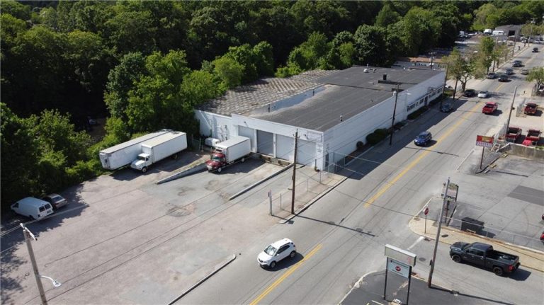 Commercial/Business 481 Dyer Avenue