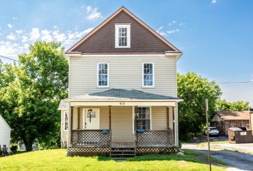 413 Spring St. Grove City, PA 16127