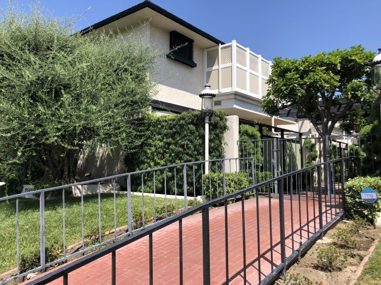 9557Broadway