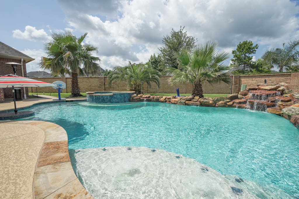 Victory Lakes Retreat in League City