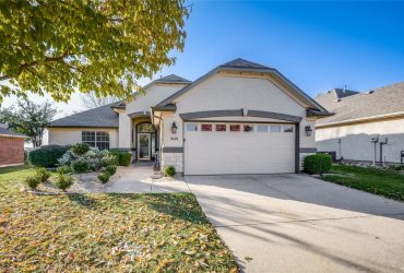 Leased & Loved – Sophisticated Home in a Resort-Like Setting