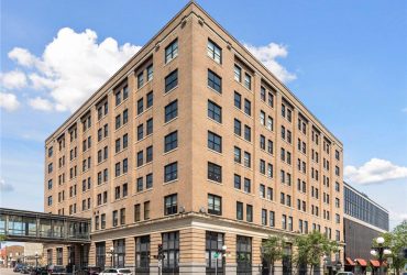 Beautifully Maintained, Open-Concept Condo