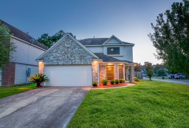 16928 Valiant Oak, Conroe, Tx-Beautifully Maintained 4 Bedroom, 3 FULL Bath Home With Lots of Upgrades