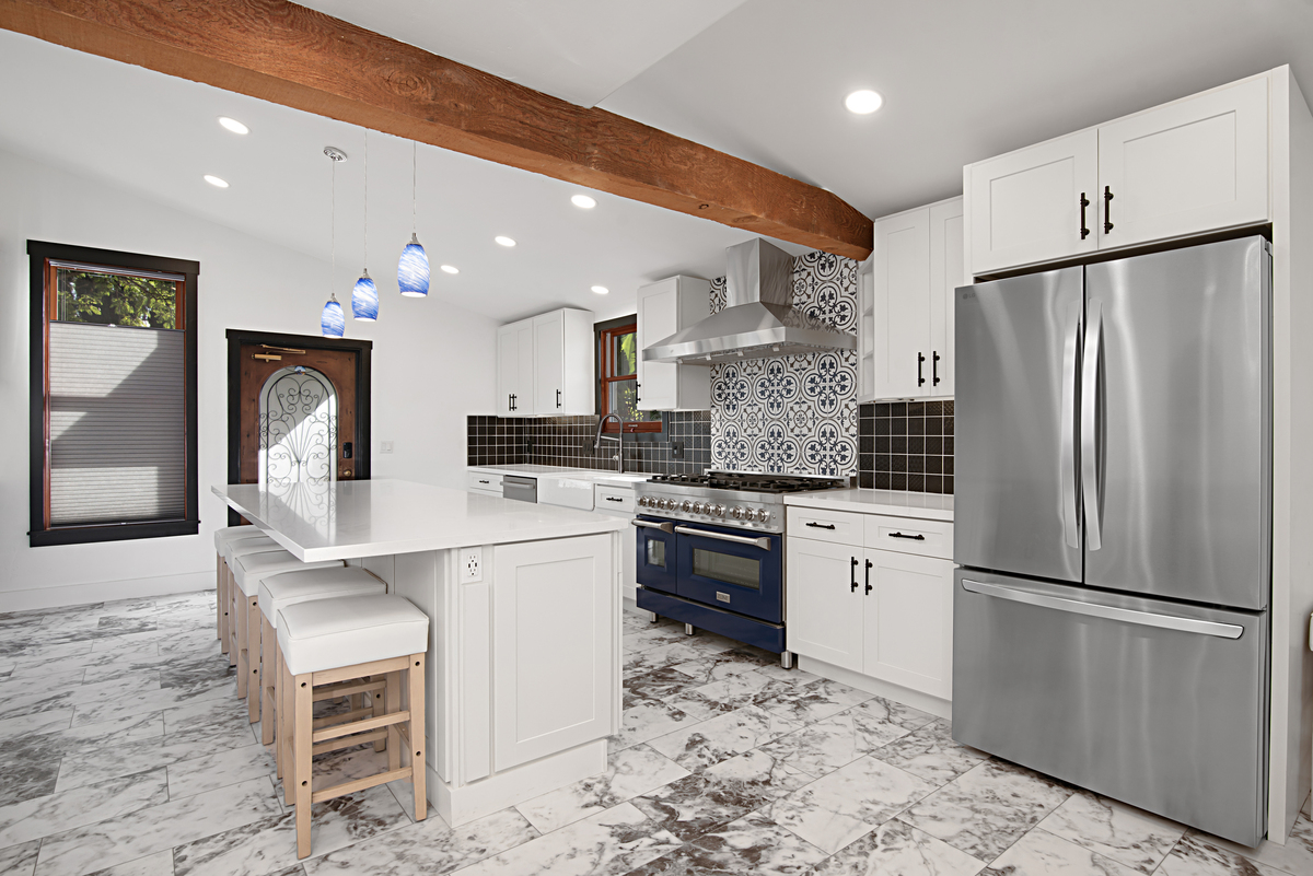 210 S Vine St, Fallbrook, CA 92028