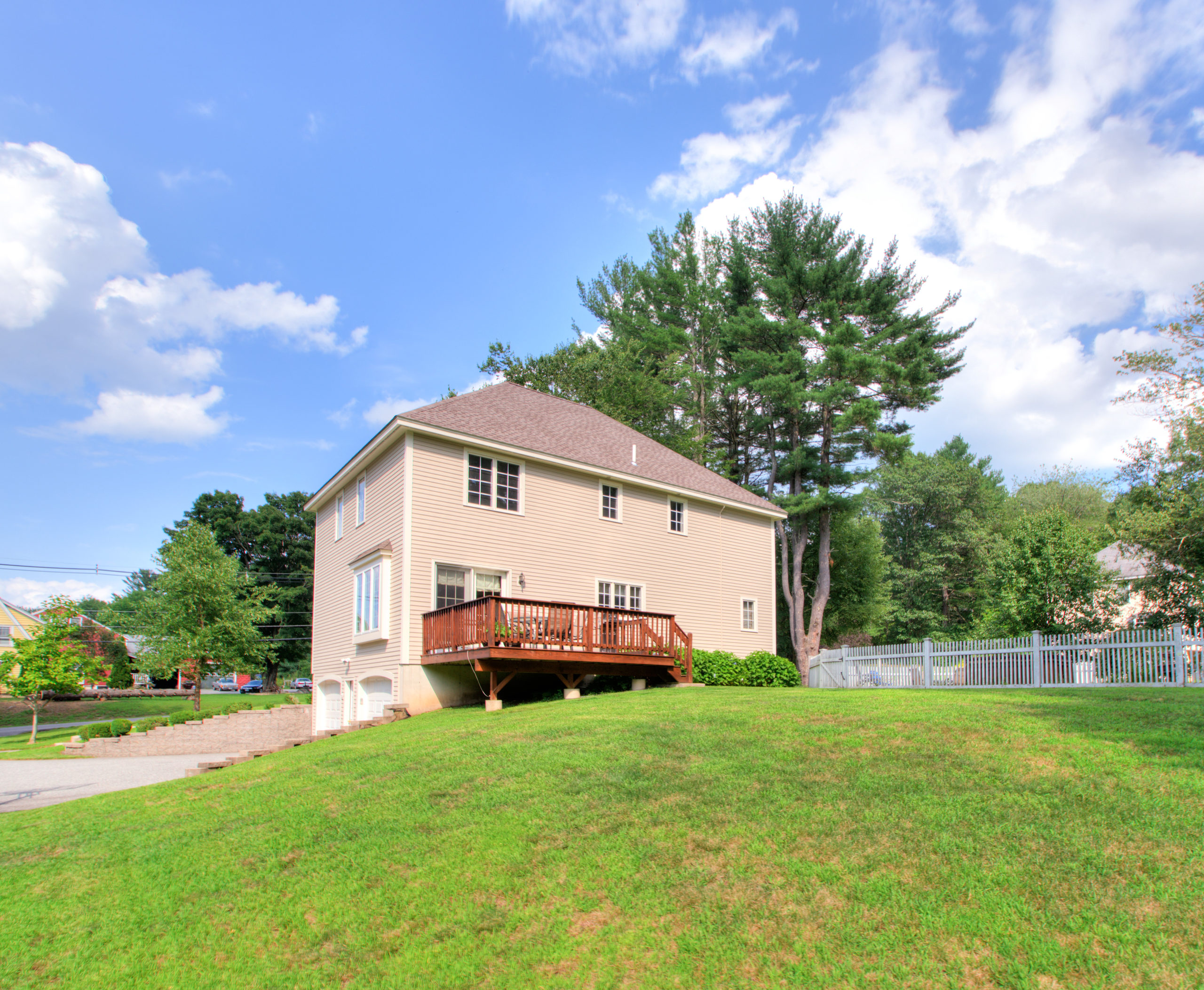 Home for Sale171 Londonderry Rd. Windham, NH Donna Mahoney