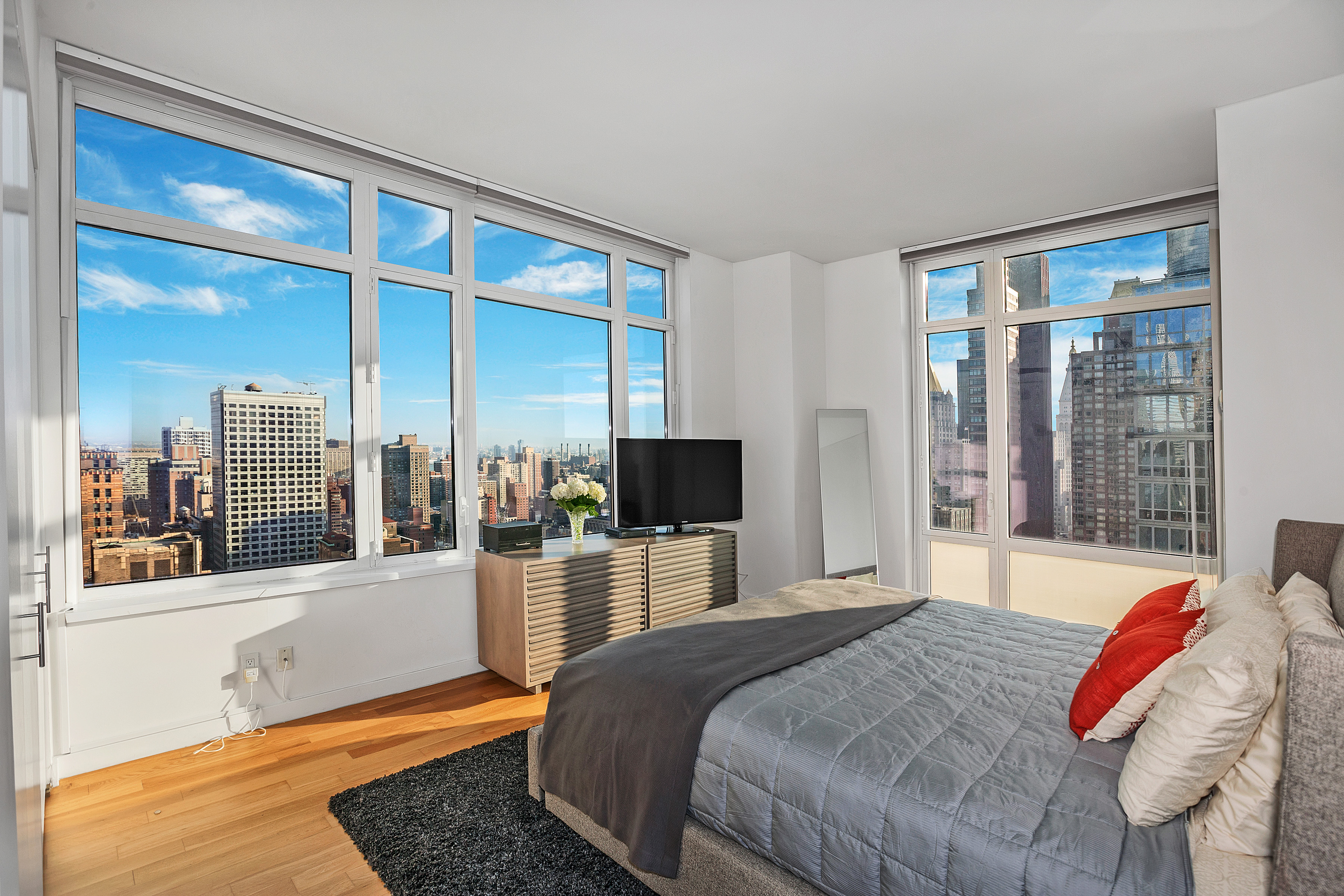 325-5th-ave-bed