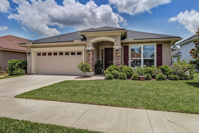 86141 Preserve Place Yulee FL-small-003-33-Front of Home-666x444-72dpi