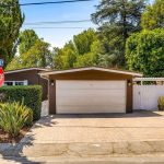 22601-Cass-Ave-Woodland-Hills-CA-91364-Side-Yard_Garage-Door.jpg