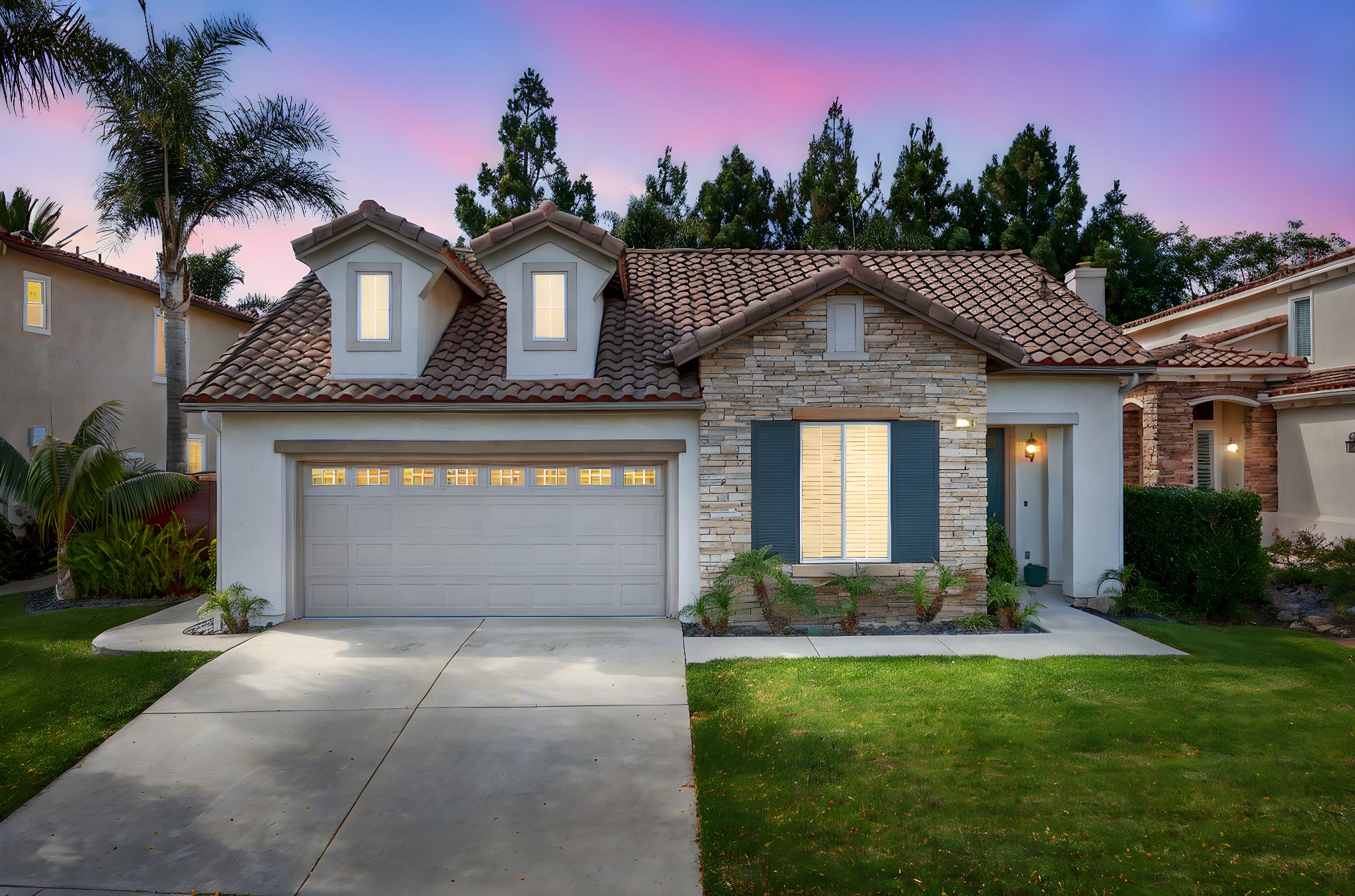 3-web-or-mls-UpmarketMedia_4718L-4 day to dusk