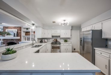 5015 Hialeah Dr | Mangum Manor in Oak Forest West