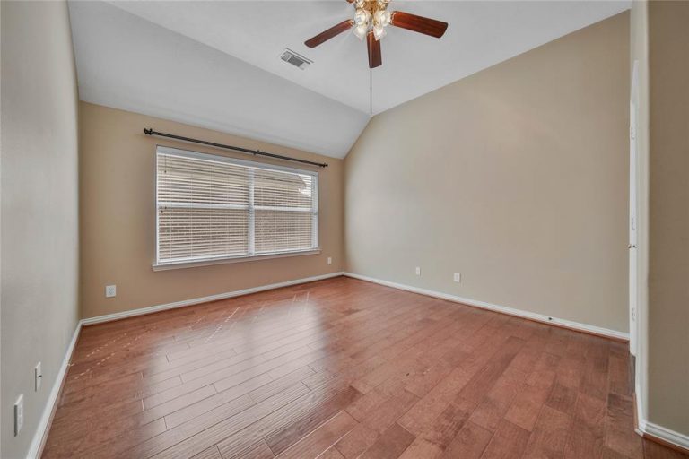 24807-havenford-dr-spring-tx-77389-guestbedroom2