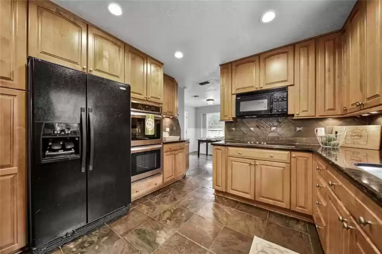 2406 Box Oak Place The Woodlands TX 77380 - Kitchen 3