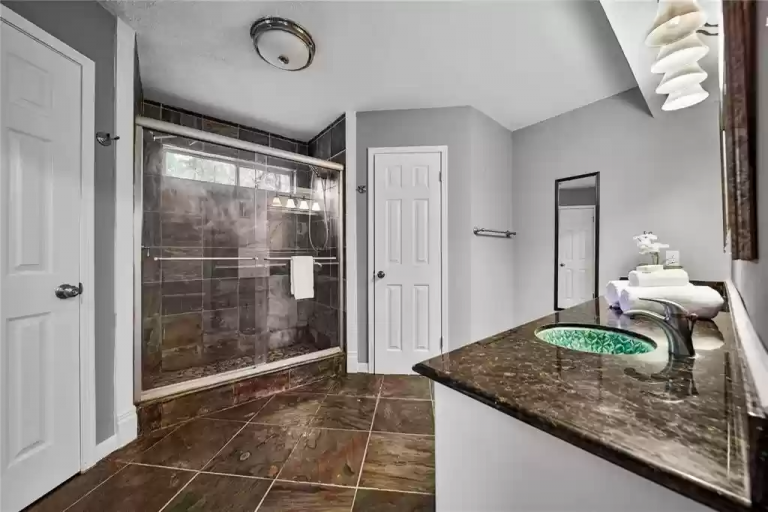2406 Box Oak Place The Woodlands TX 77380 - Primary Bathroom 2