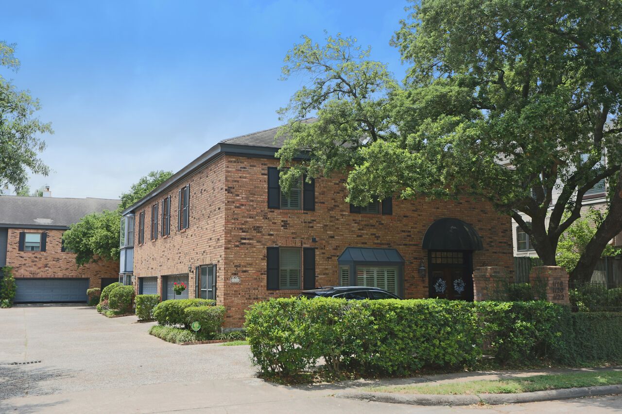 1118-A Nantucket Fr., Houston, TX 77057--ext street view