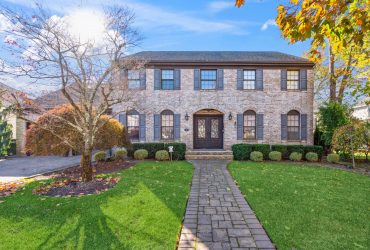 SOLD! 30 Columbia Rd, Rockville Centre