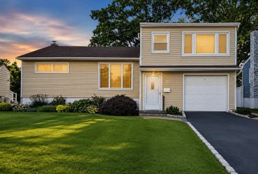 PENDING! 32 Elderberry Lane E, Valley Stream