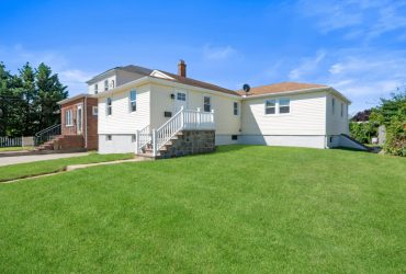 FOR SALE! 91 1st Avenue, East Rockaway
