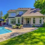Oakville Luxury Custom Home On a Spectacular Lot