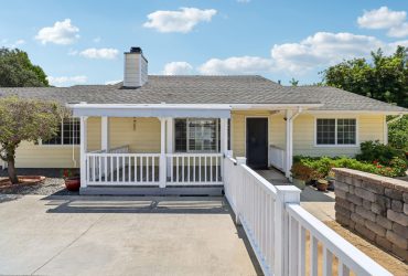 4464 Maple Avenue, La Mesa, CA 91941