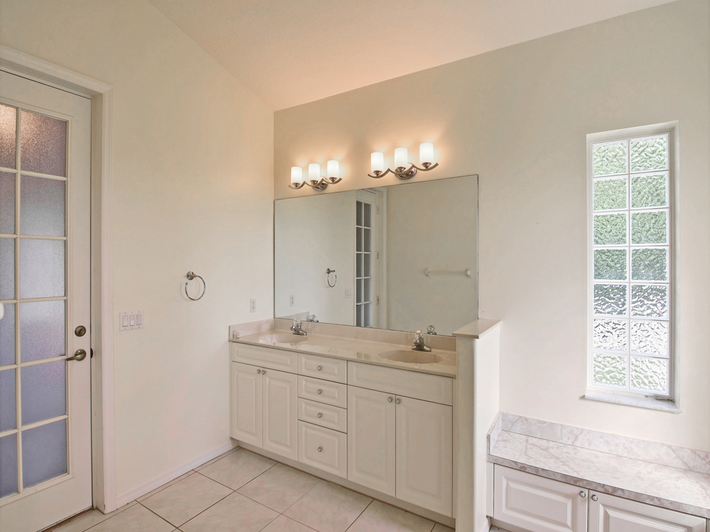 6445 36th Place Vero Beach FL 32966 Joe McQuillan