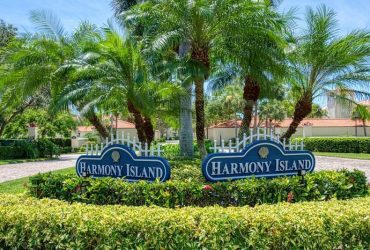 Grand Harbor 5065 Harmony Cir, #101, Vero Beach 32967