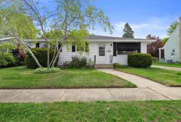 8109 15th Ave Kenosha, WI $325,000