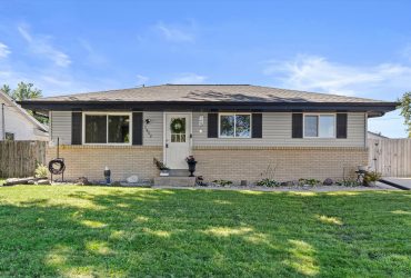 1652 19th Ave Kenosha, WI 53140 ~ For Sale
