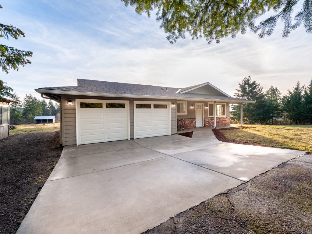 Small Acreage in Oregon City, OR