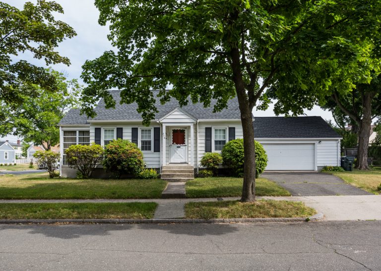 270 Cambria St Springfield, MA 0111800001