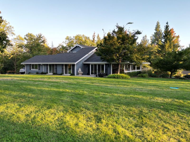 Country Elegant Farmhouse