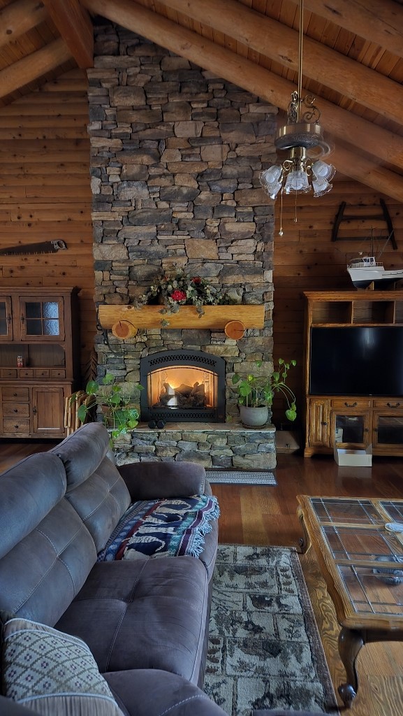 Capitol Fireplace (1024x577)