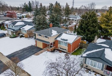 Beautifuly updated family home in East Kitchener