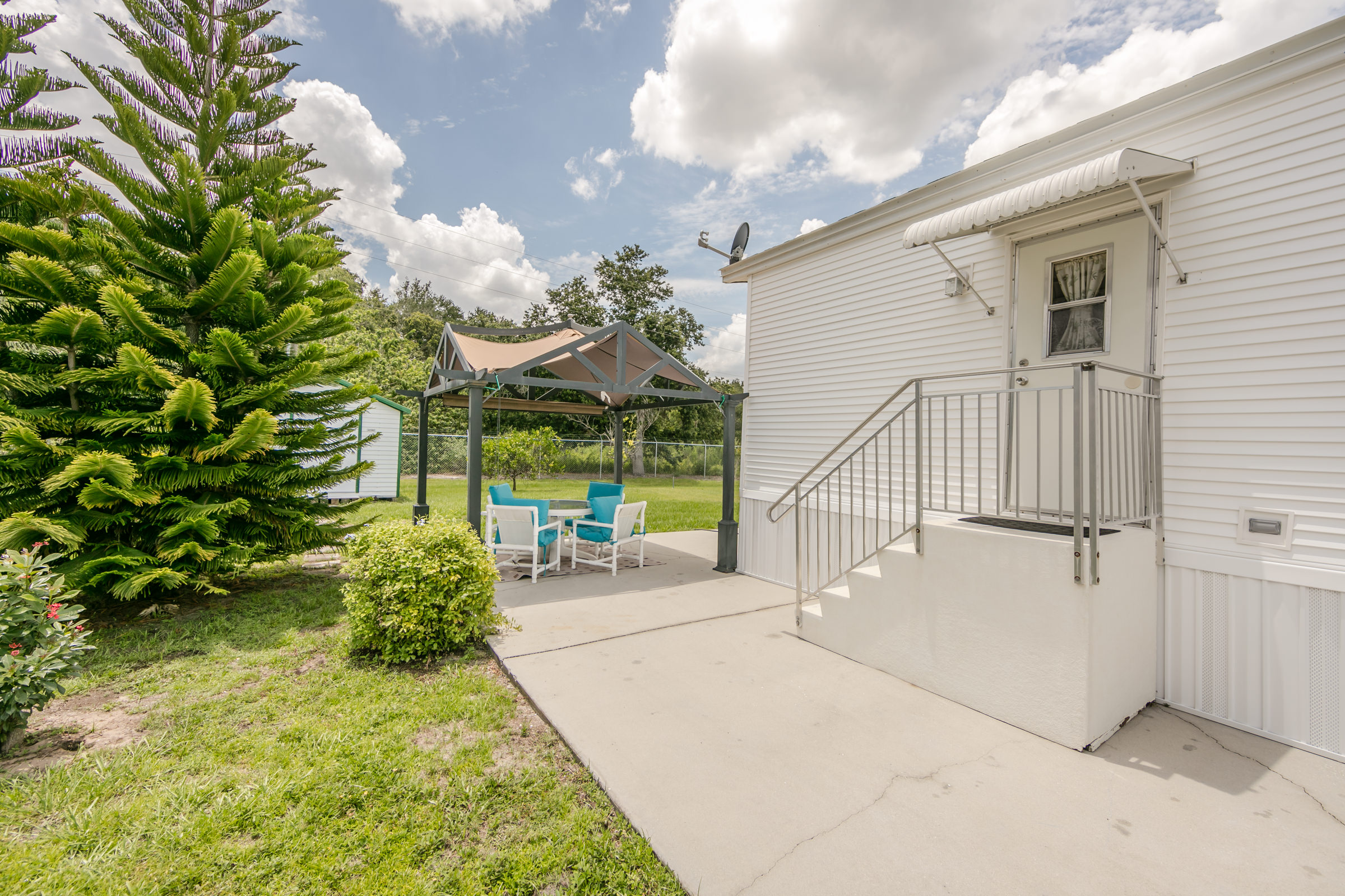 RESIDENTIAL FOR SALE 20 SADDLEBAG TRAIL LAKE WALES, FL Cheryl Bossarte