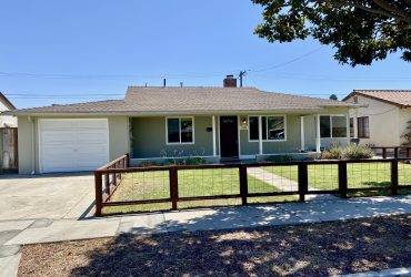 Adorable Home with Pool for Sale in Santa Maria