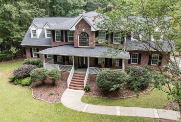 Custom Home near Jordan Lake!!!