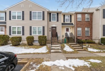 Stylish Townhome in Sayreville